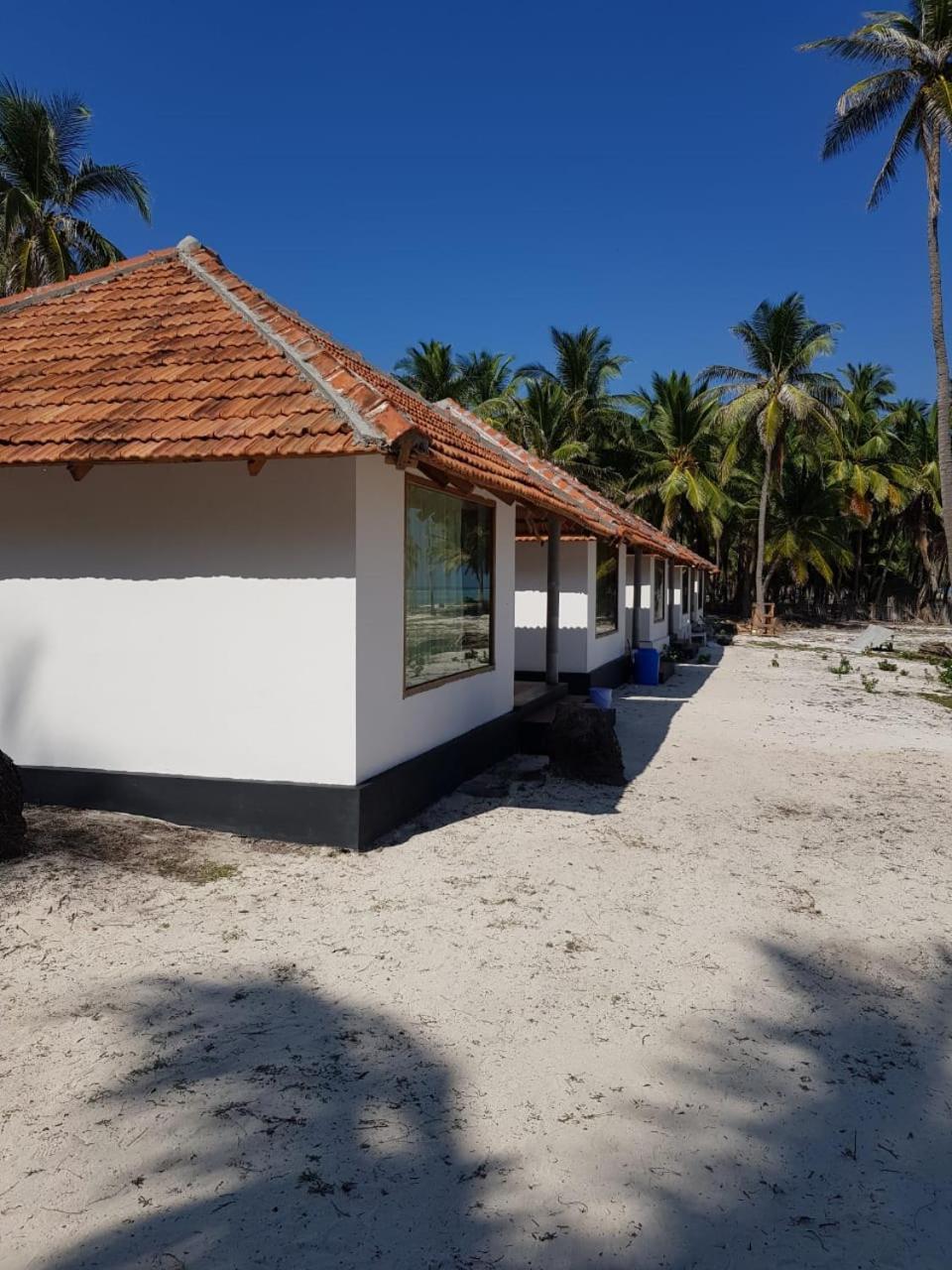 Flyzone Seashell Cottages Only For Indian Nationals With Valid Entry Permit Agatti Eksteriør billede